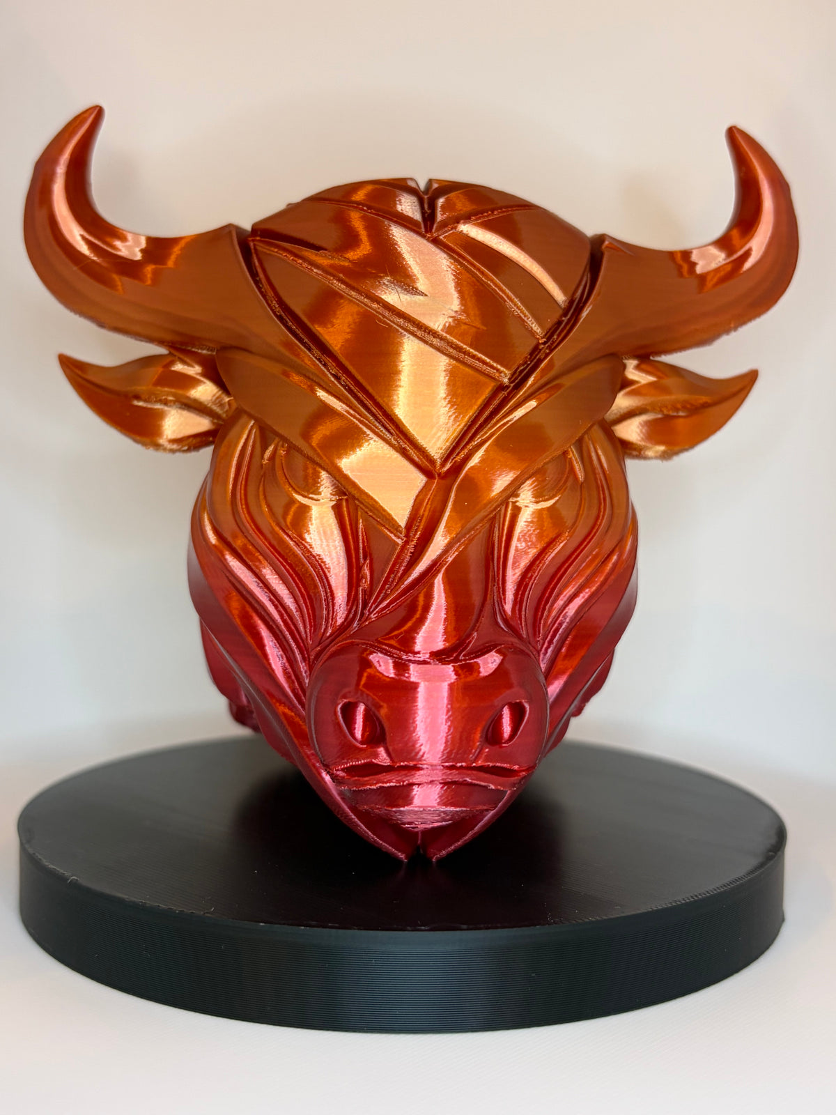 Stierkopf Dekofigur 12 cm – 3D-gedruckt – Rot Gold
