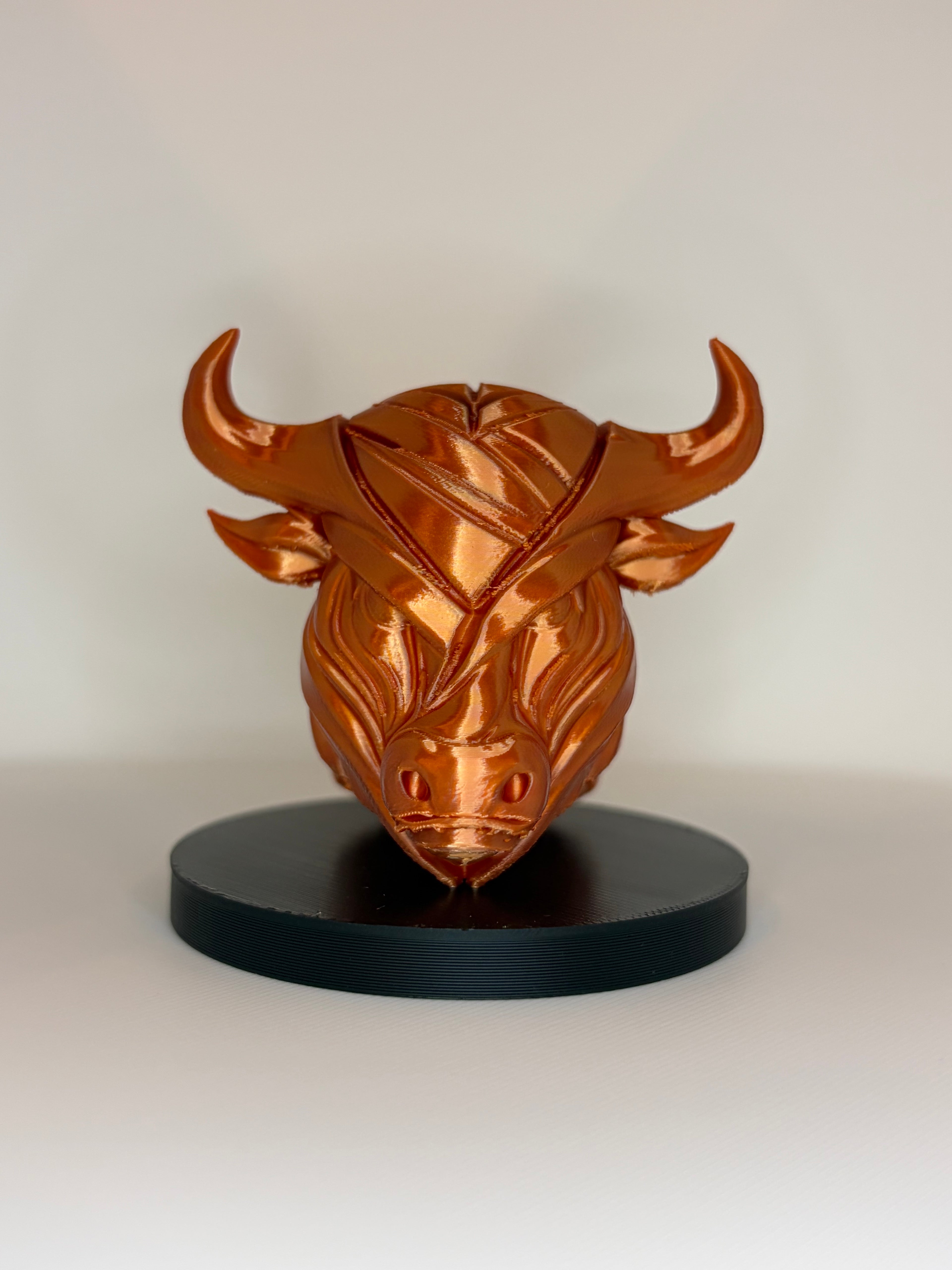 Stierkopf Dekofigur 6 cm – 3D-gedruckt – Rot Gold