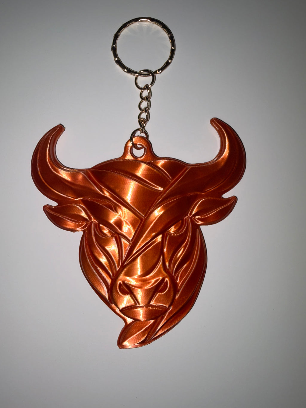 Stier Taschenanhänger 8 cm – 3D-gedruckter Bullenkopf – Rot Gold